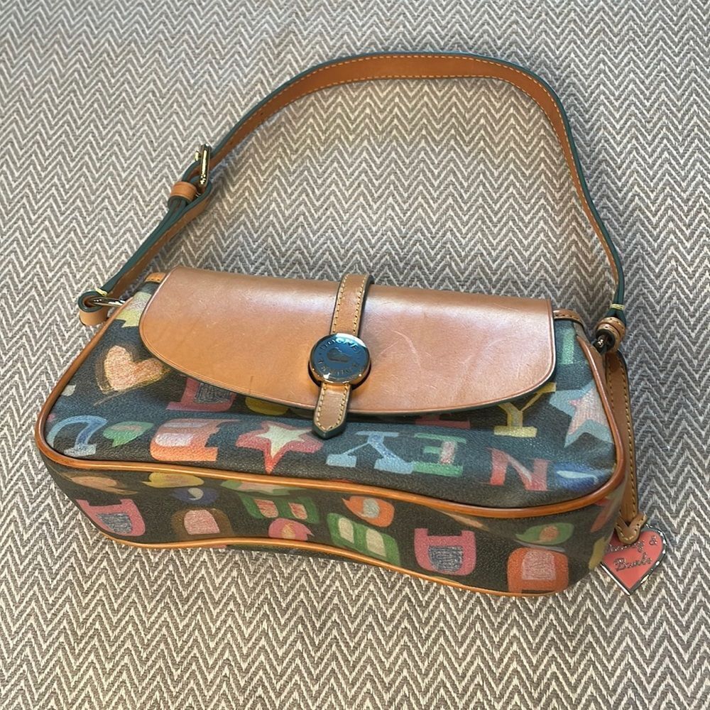 Dooney & Bourke Small Shoulder Bag East/West Flap Authentic - Picture 2 of 12